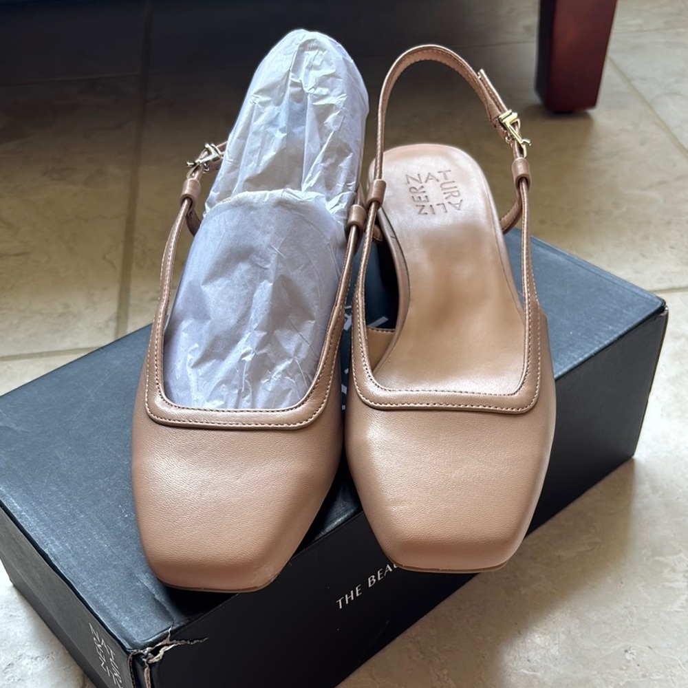 Naturalizer Harper Nude Square-Toe Slingback Size 7W